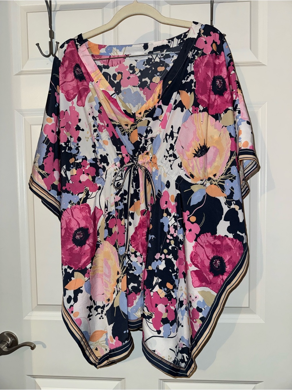 New York & Company Floral V-Neck Tie-Front Tunic in Pink, Navy & Cream L